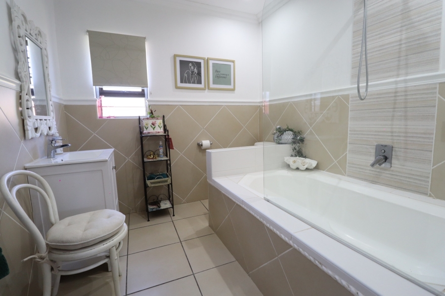 3 Bedroom Property for Sale in Kamma Heights Eastern Cape